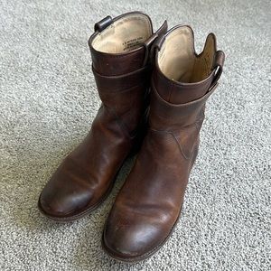 Frye Boots Size 8 EUC